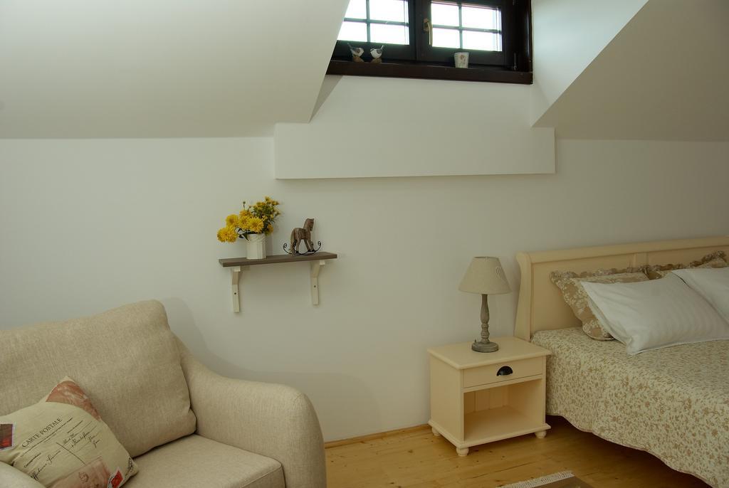 Casuta Cu Prieteni Cornu de Jos Room photo