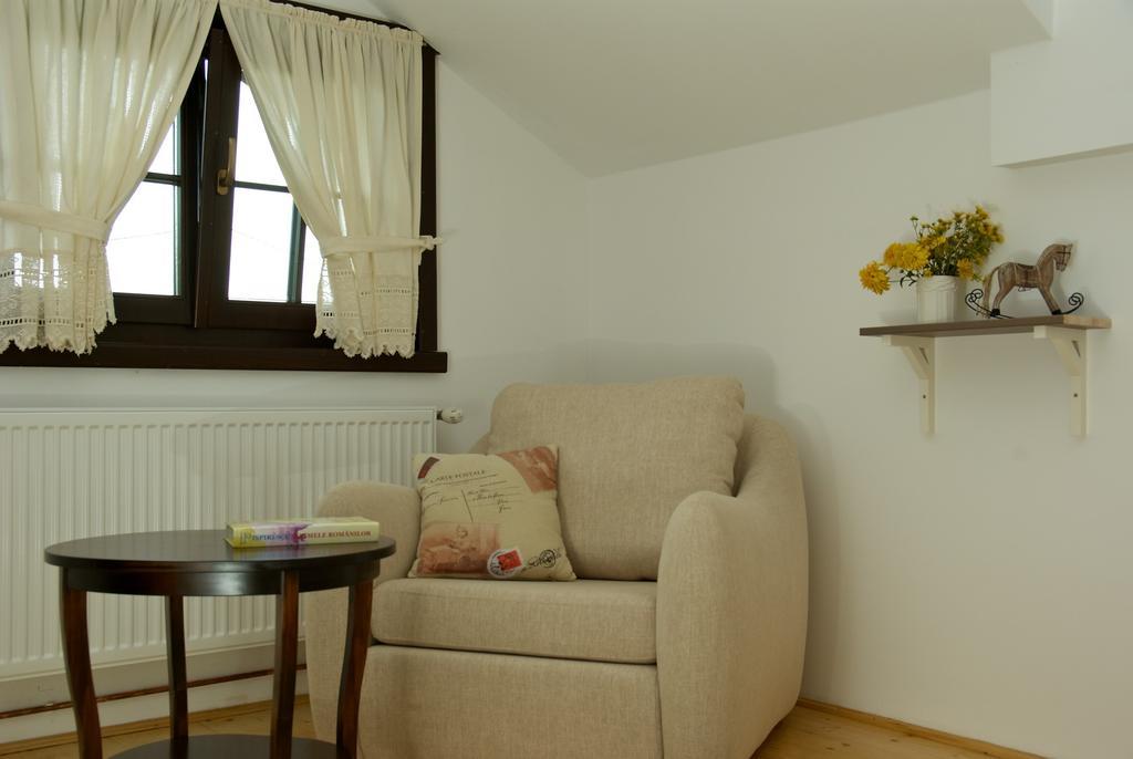 Casuta Cu Prieteni Cornu de Jos Room photo