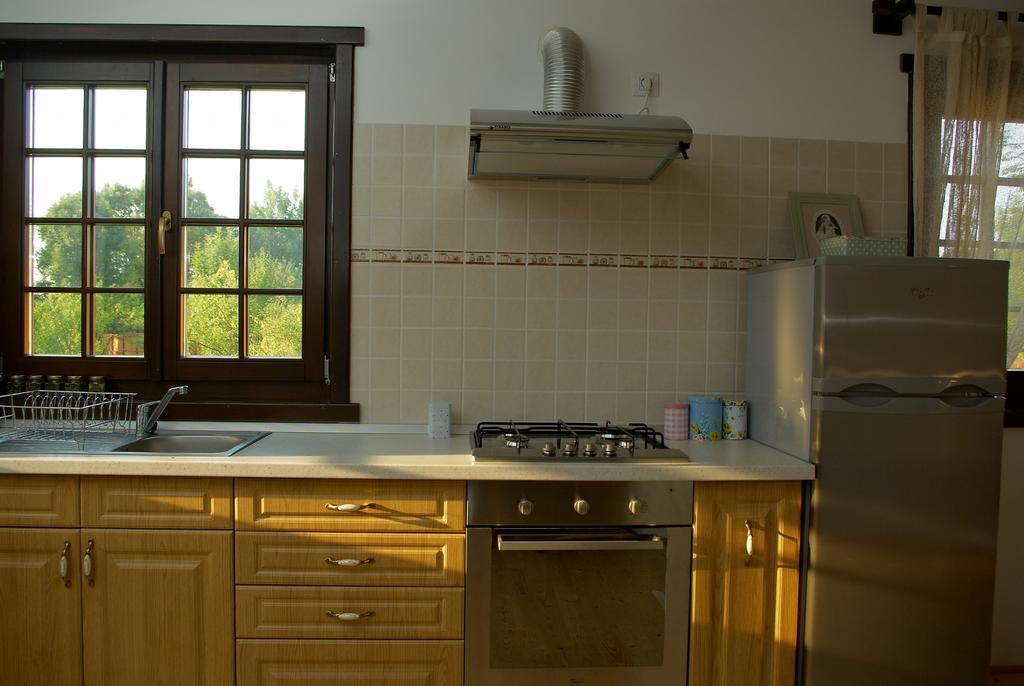 Casuta Cu Prieteni Cornu de Jos Room photo